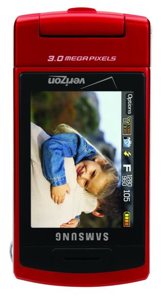 Illustration for article titled Samsung's Thin 3-Megapixel SCH-u900 FlipShot Camera Phone Hits Verizon